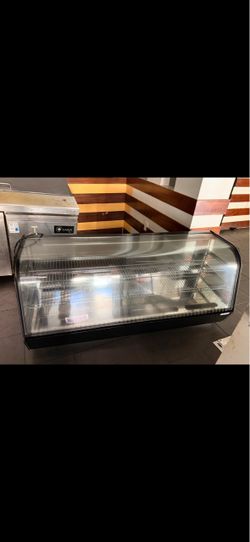 Avantco 60” Commercial Refrigerated Display Case – Bakery / Restaurant