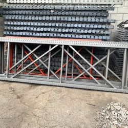 Pallet Rack Uprights 