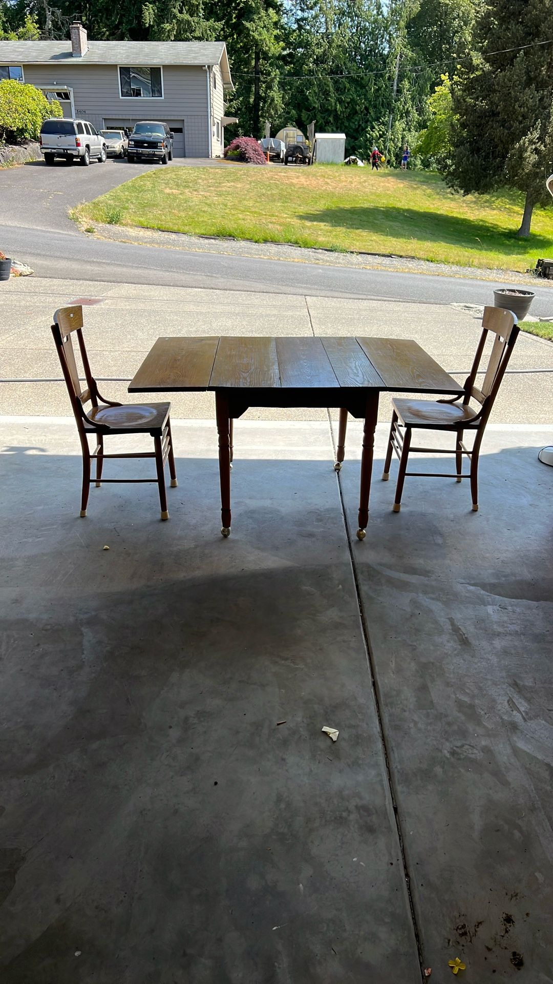 Drop Leaf Table And Chairs