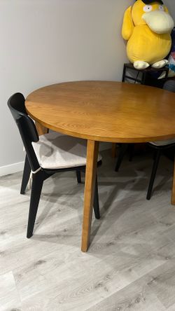 Wooden Table And 2 Wooden Chair With Cushion Pad