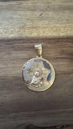 Saint Round Pendant 14k Solid Gold