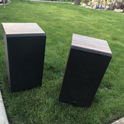 Two Fisher DS-826 Speakers (Pair)