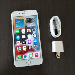 iPhone 7  Plus - UNLOCKED - Like New 