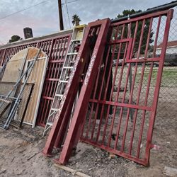 Commercial  Slidding Gate With 2 Towers....