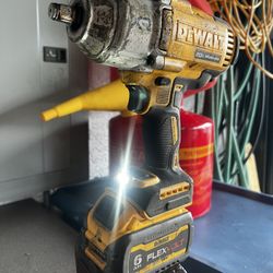 DeWalt 20V MAX XR 1/2 in. Cordless Brushless Impact Wrench w/Hog Ring Tool Only