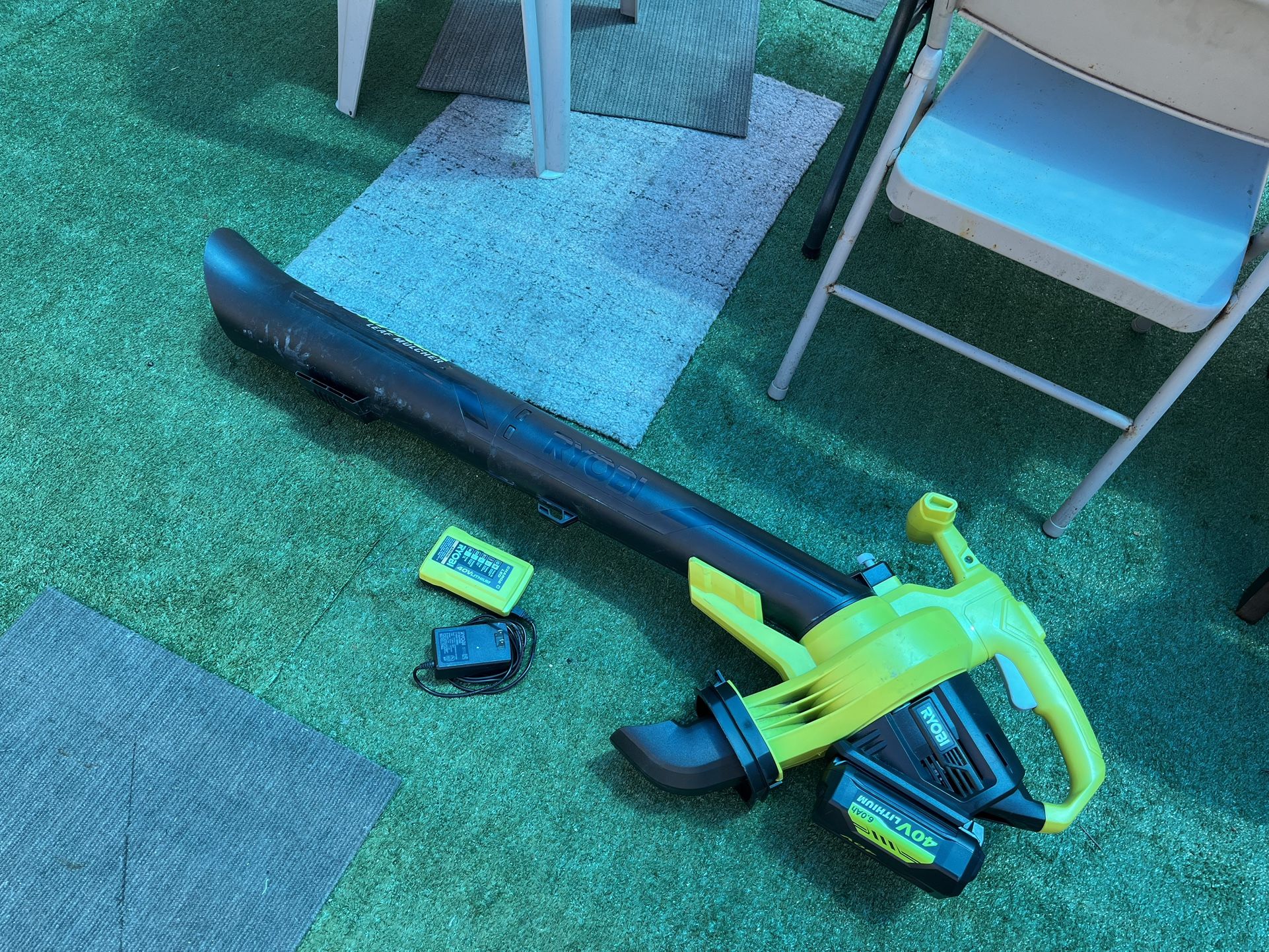 Leaf blower