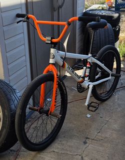 SE 24" BMX Bike aluminum frame flyer