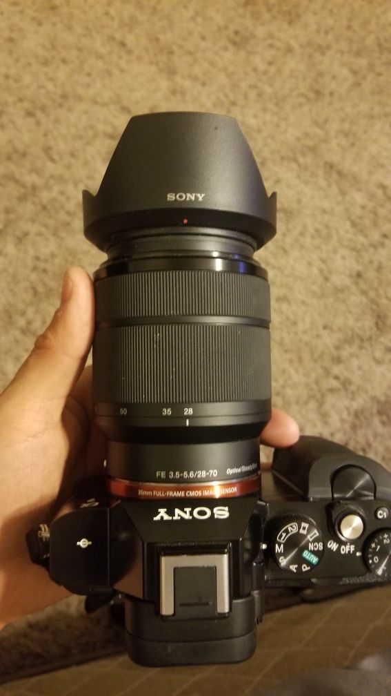 Sony FE 28-70mm f/3.5-5.6 OSS Lens