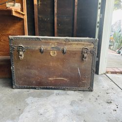 Vintage Chest