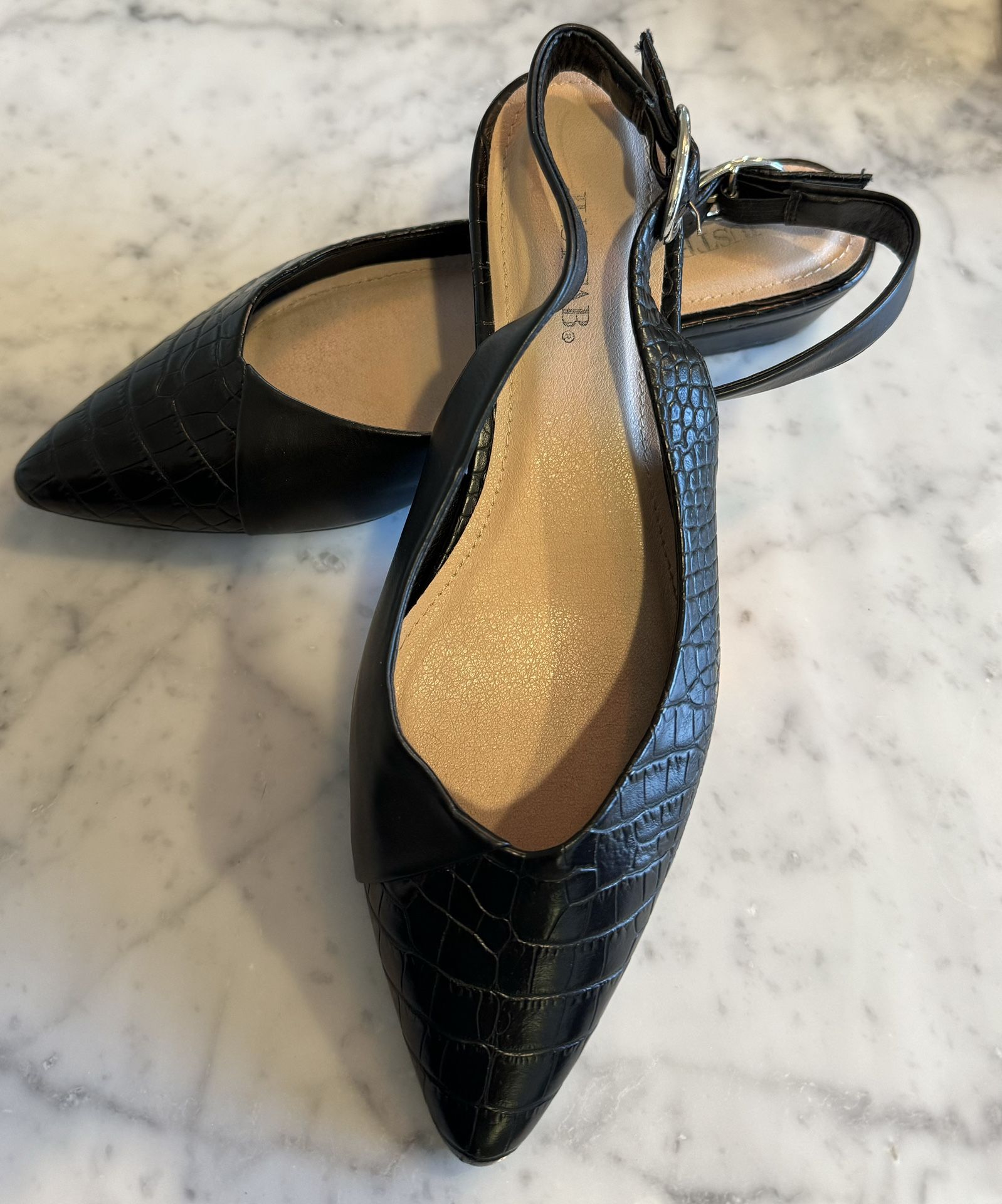 Only worn once women's black flats size 8.5