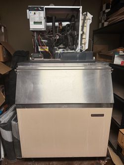 Scotsman industrial ice machine