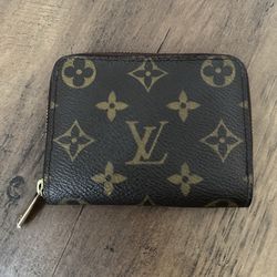 Louis Vuitton Monogram Zippy Wallet