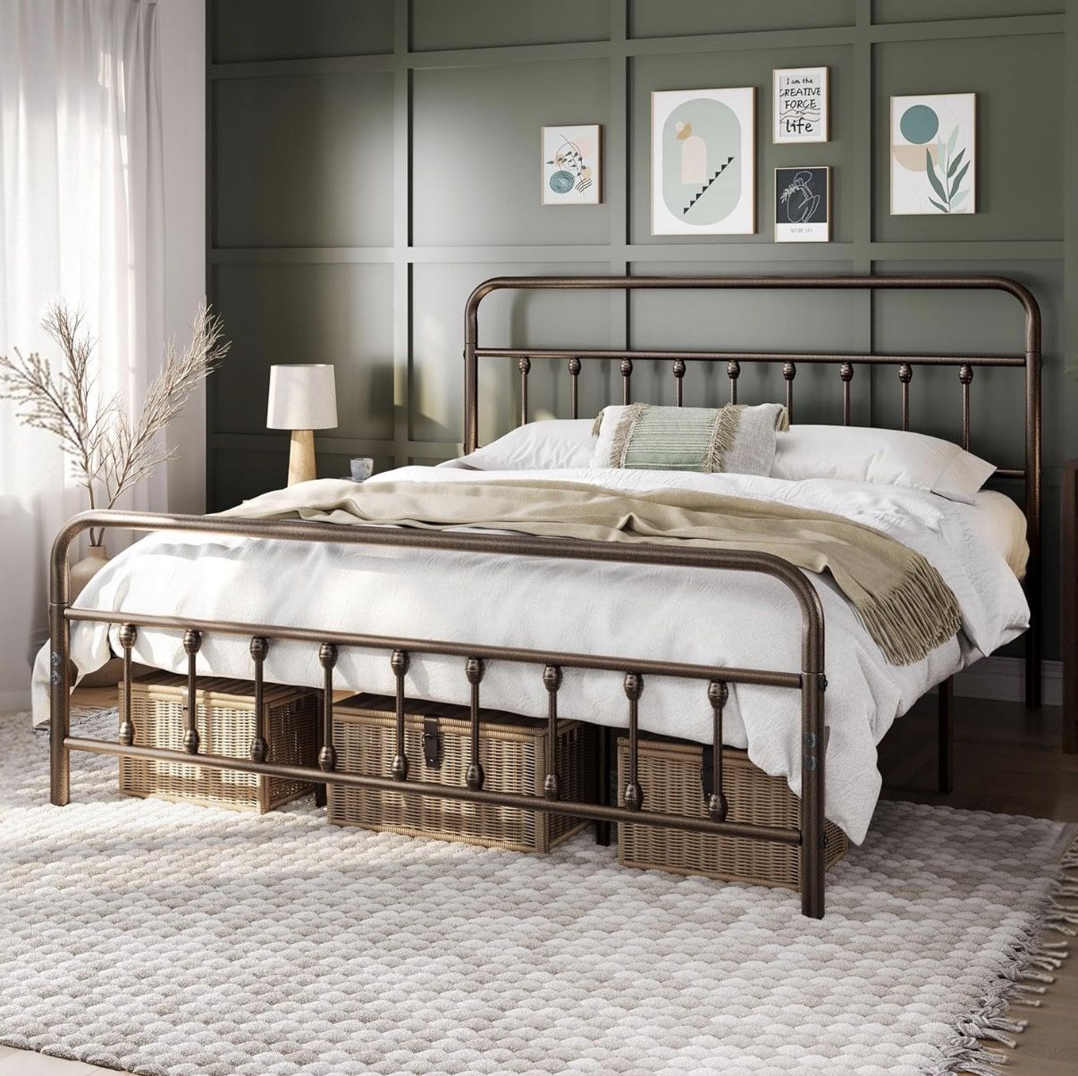 Yaheetech Classic Metal Platform Bed Frame Mattress