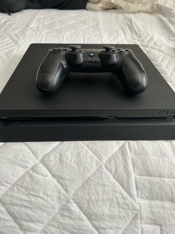 PlayStation 4 Slim - PS4