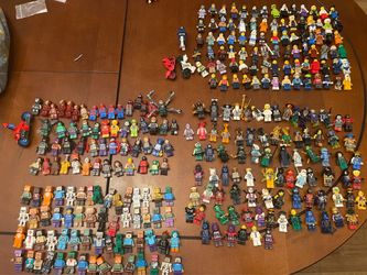 HUGE LEGO Collection – 300+ Minifigures • Marvel • Batman • Ninjago • Minecraft • Save Hundreds!