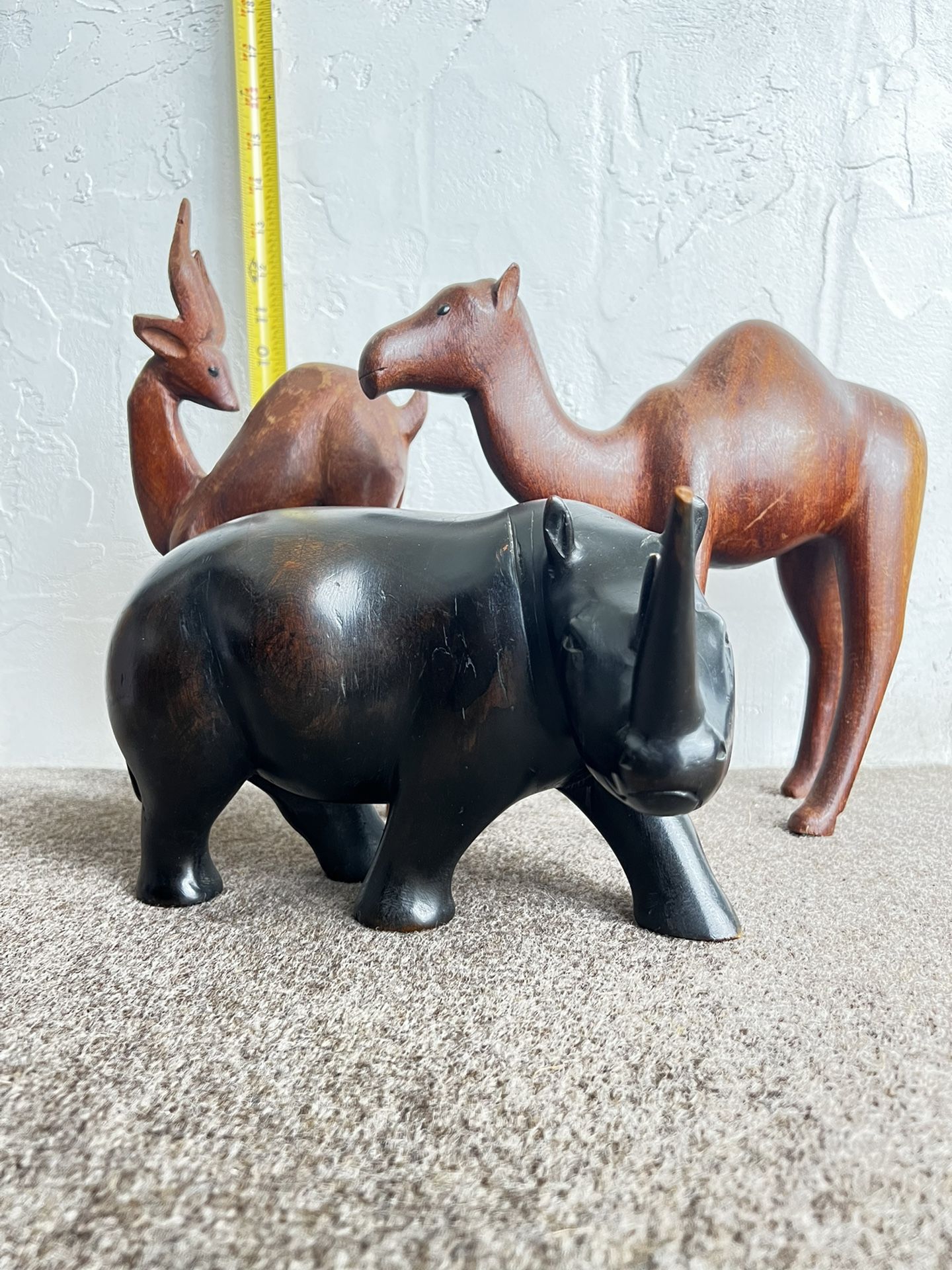 Wood Animals For Decoration, Giraffe, Deer And Rhino