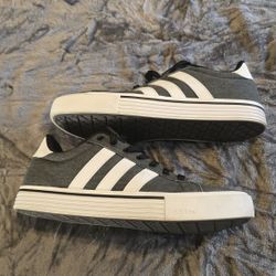 Adidas Size 10 1/2