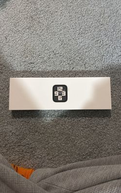 apple watch SE gen 2 case box EMPTY