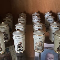 Hummel Spice Jars