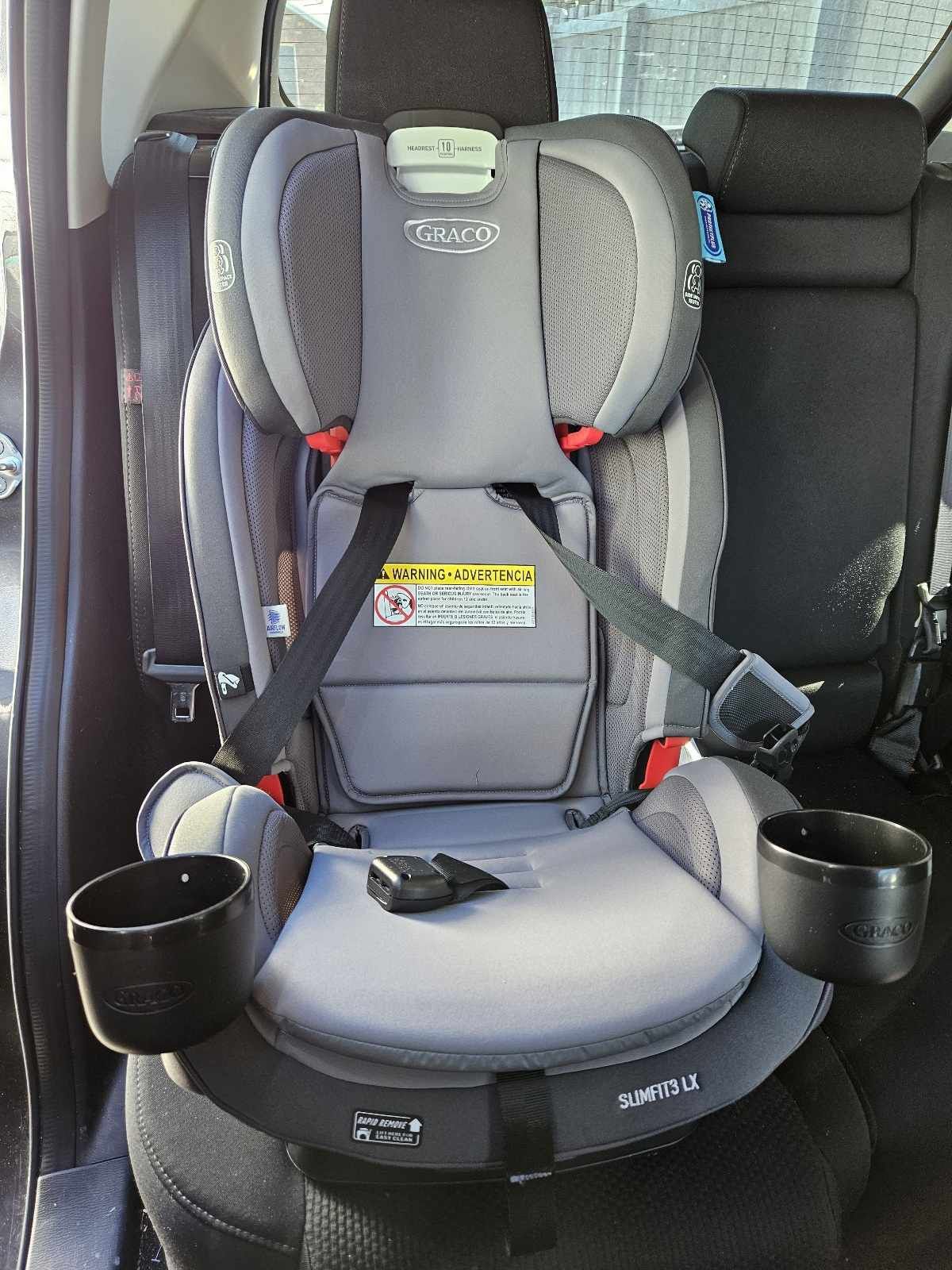 GRACO SlimFit3 LX 3-in-1 Slim Convertible Car Seat EXPIRES IN 2031 (Good condition) PICK UP IN CORNELIUS