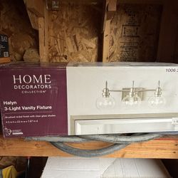 3 Light Vanity Fixture