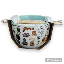 Harry Potter Hogwarts Icon Ramen Bowl with Chopsticks