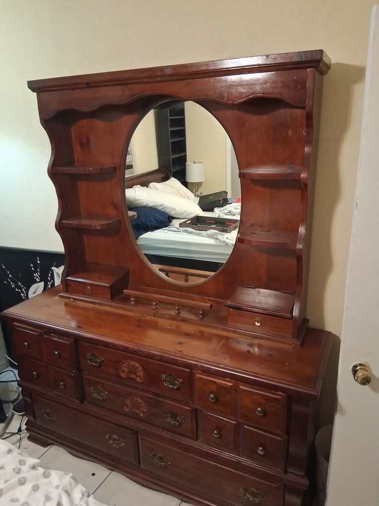 Antique Vanity Dresser