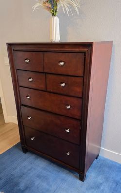 ✨️Harbor Home 7 Drawer Chest Dresser • Solid Quality • Beautiful Cherry Finish • Great Storage