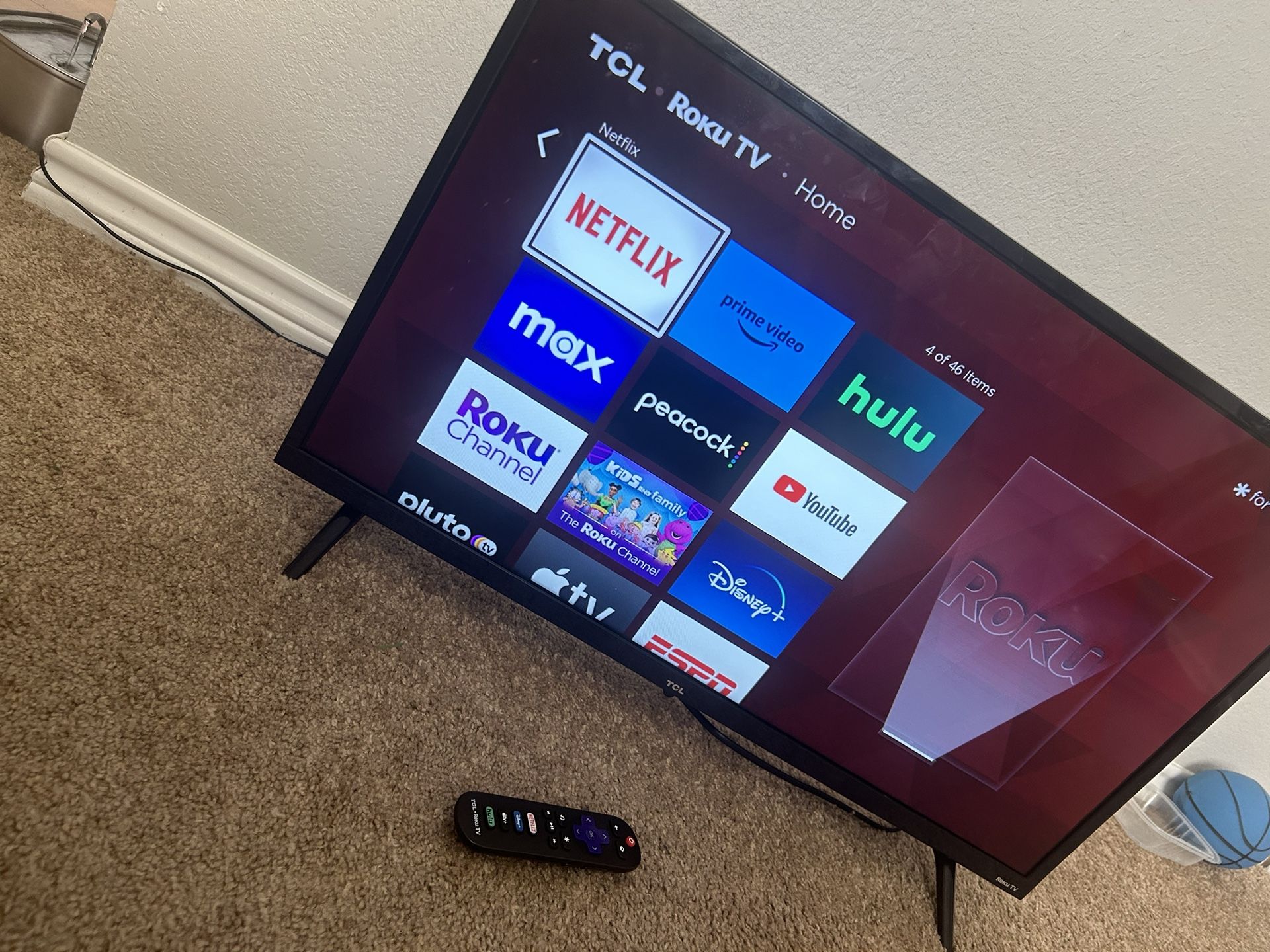 TCL Roku Smart Led Tv 30 In