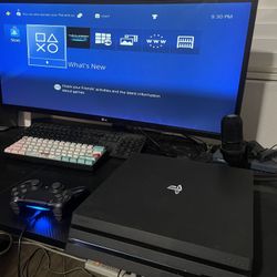 PS4 Pro And Gaming Monitor 