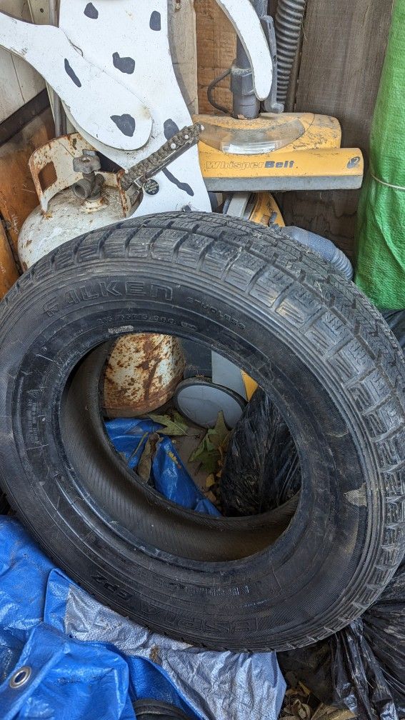 SET OF TWO 265 65 R15 TIRES