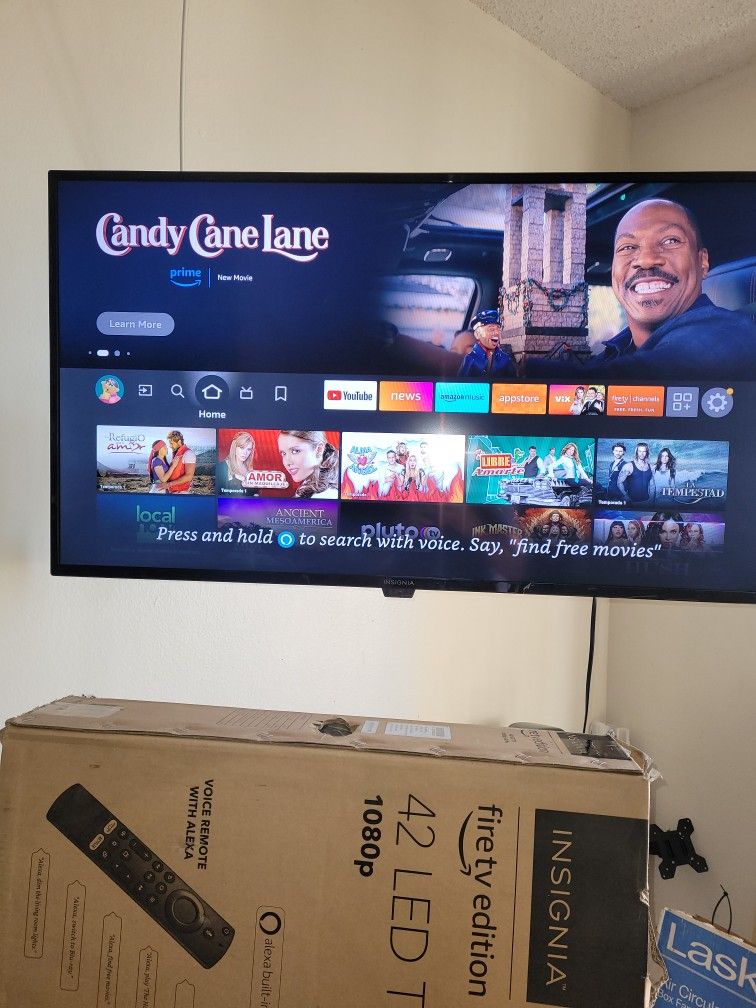 42 " Insignia TV Fire Edition W/FULLY ARTICULATING WALL MOUNT for Sale
