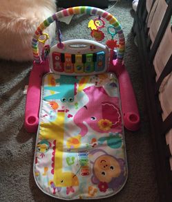 Fisher-Price deluxe kick and play