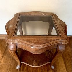 Vintage wood nightstand/end table with glass top