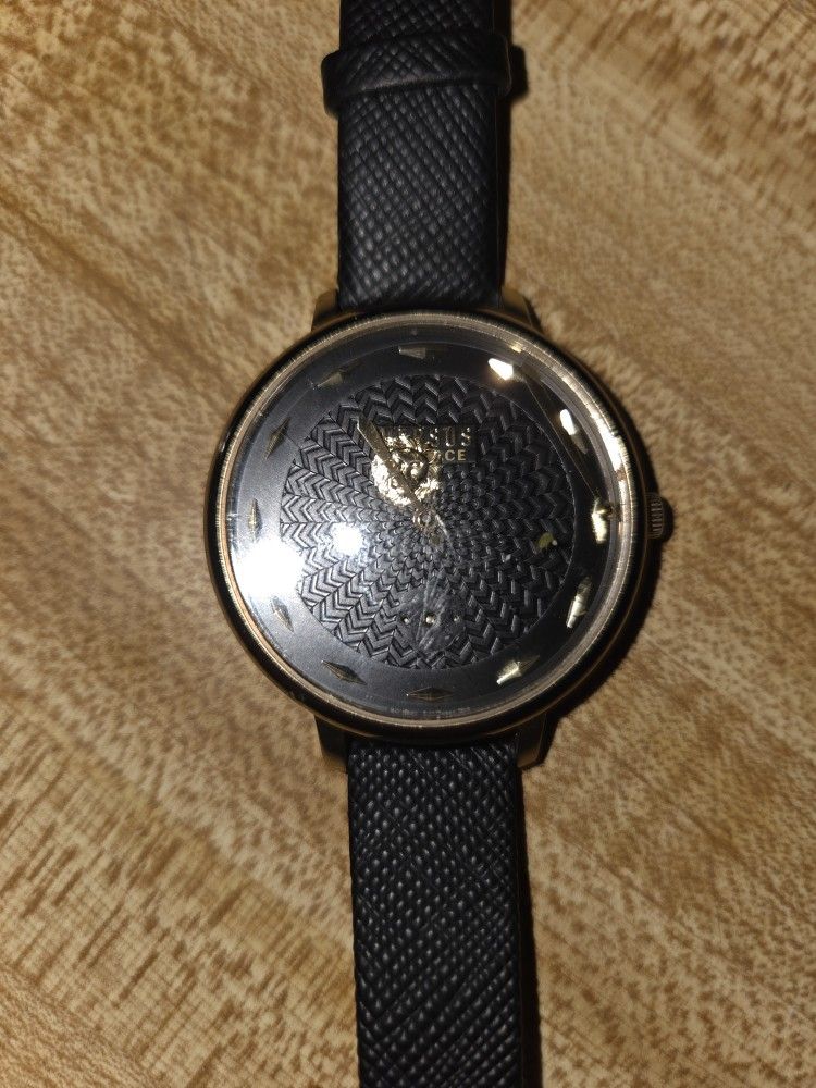 (Damaged) Versace Versus