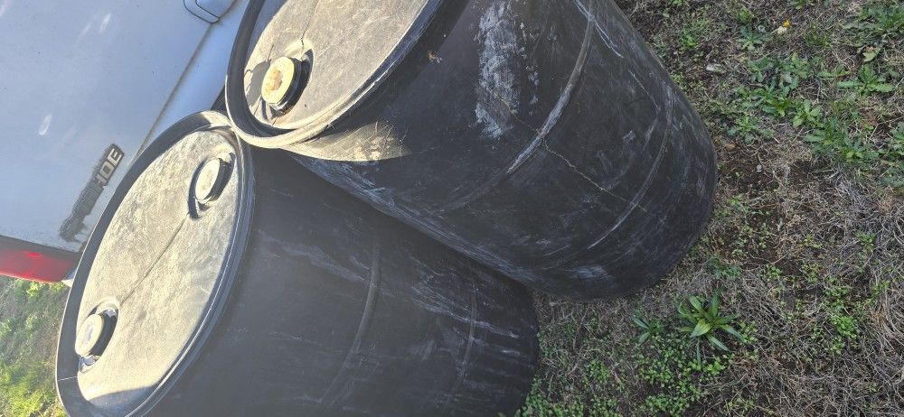 55 Gal Plastic Barrels
