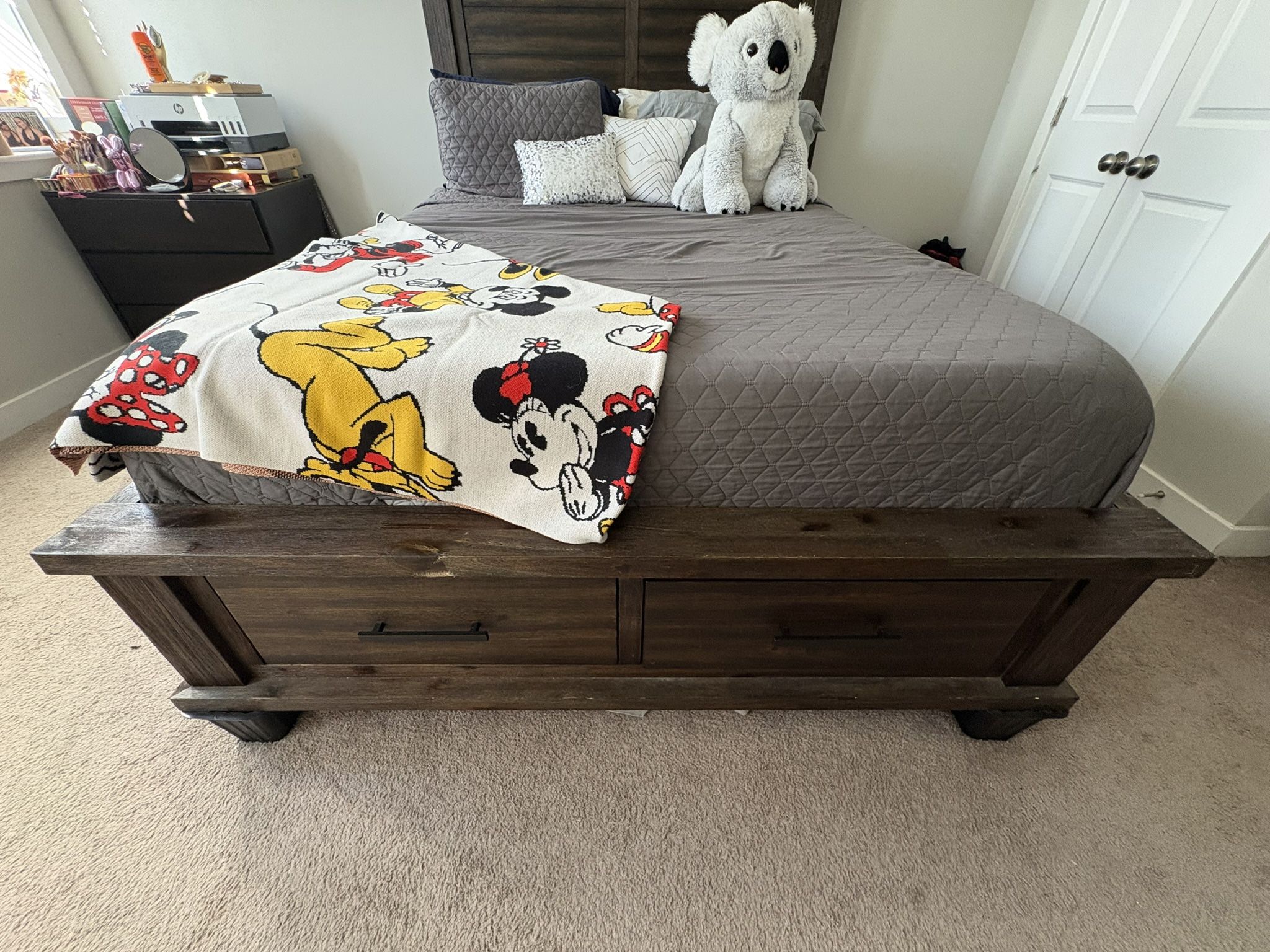 Queen Bedroom Set