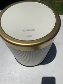 Small trash bin
