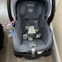 Uppababy Mesa Car Seat  With Base 
