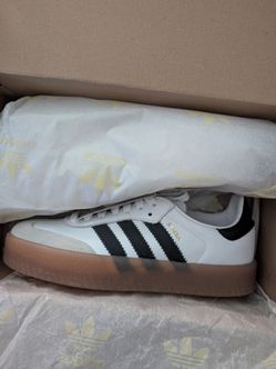Adidas Sambaes size 7