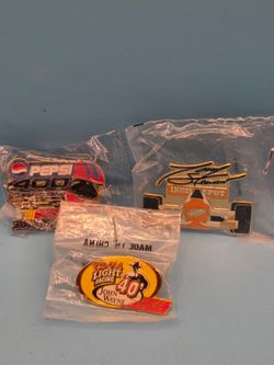 Lot X3 Vintage 2002 Pepsi 400 Daytona/ Toney Stewart/ John Wayne Pins