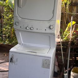 Duo Electric And gas Washer And Dryer Combo