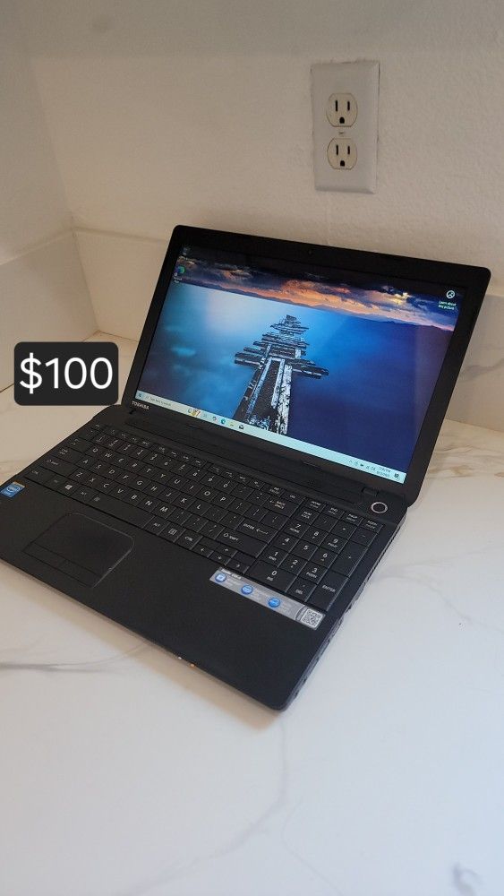 Windows 10 Toshiba satellite laptop. 👍Delivery Available👍👍Se Habla Español👍