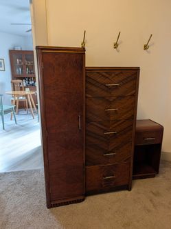 Art deco dresser set
