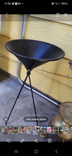 Modern Trumpet Base Planter