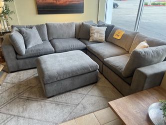 Gray Fabric Sectional Sofa with Ottoman