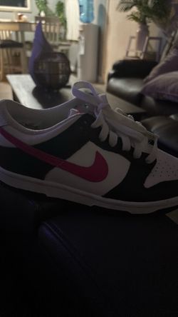 Nike Dunk Low 'Obsidian Fierce Pink'