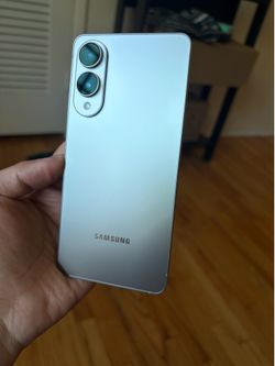 Samsung Galaxy S25 Edge 256GB - Factory Unlocked - Pristine Condition