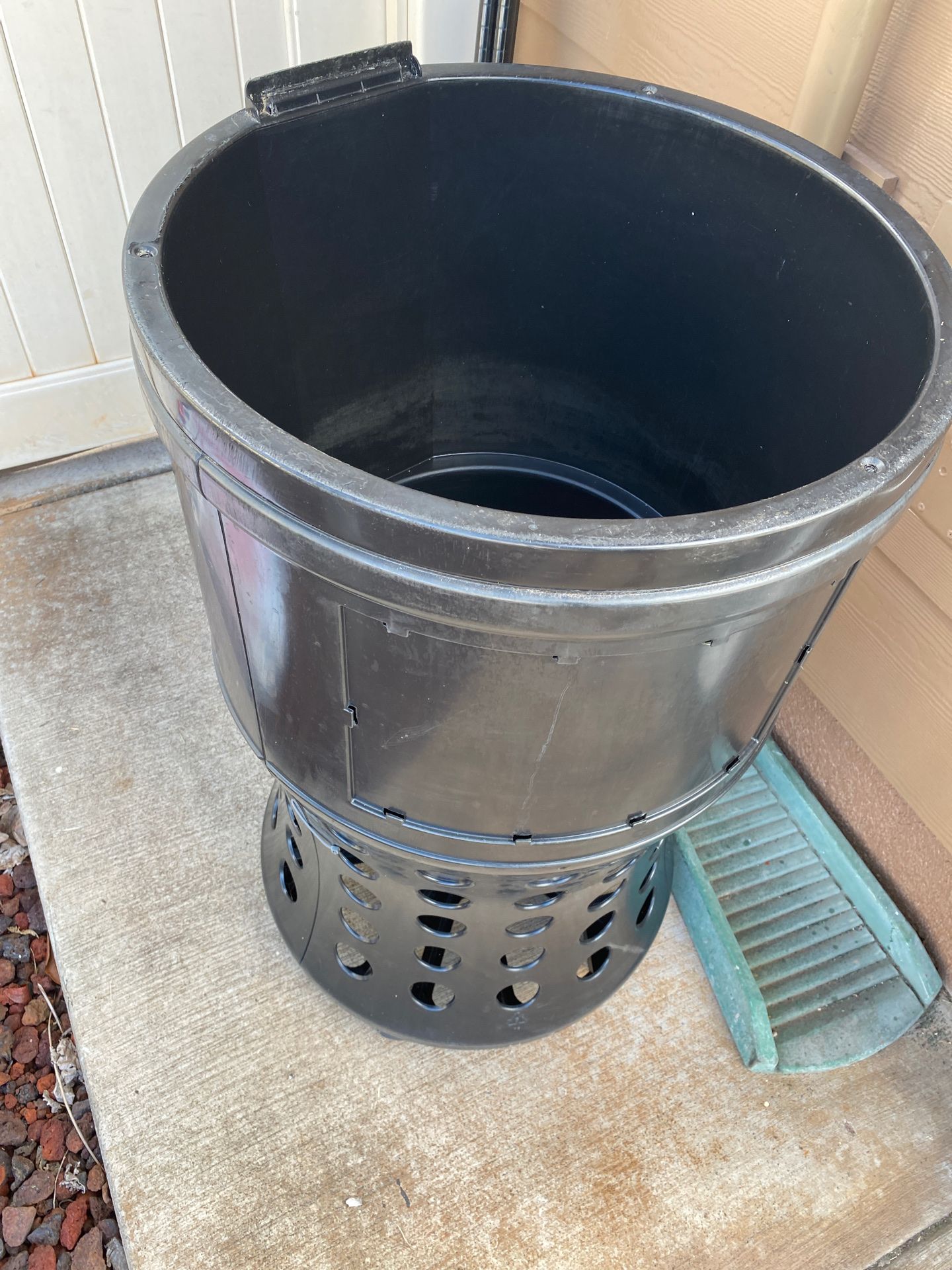 Water barrel for retail selling