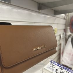 Michel kors wallet